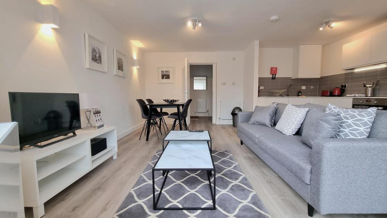 Roomspace Serviced Apartments - Kew Bridge Court London Exterior foto